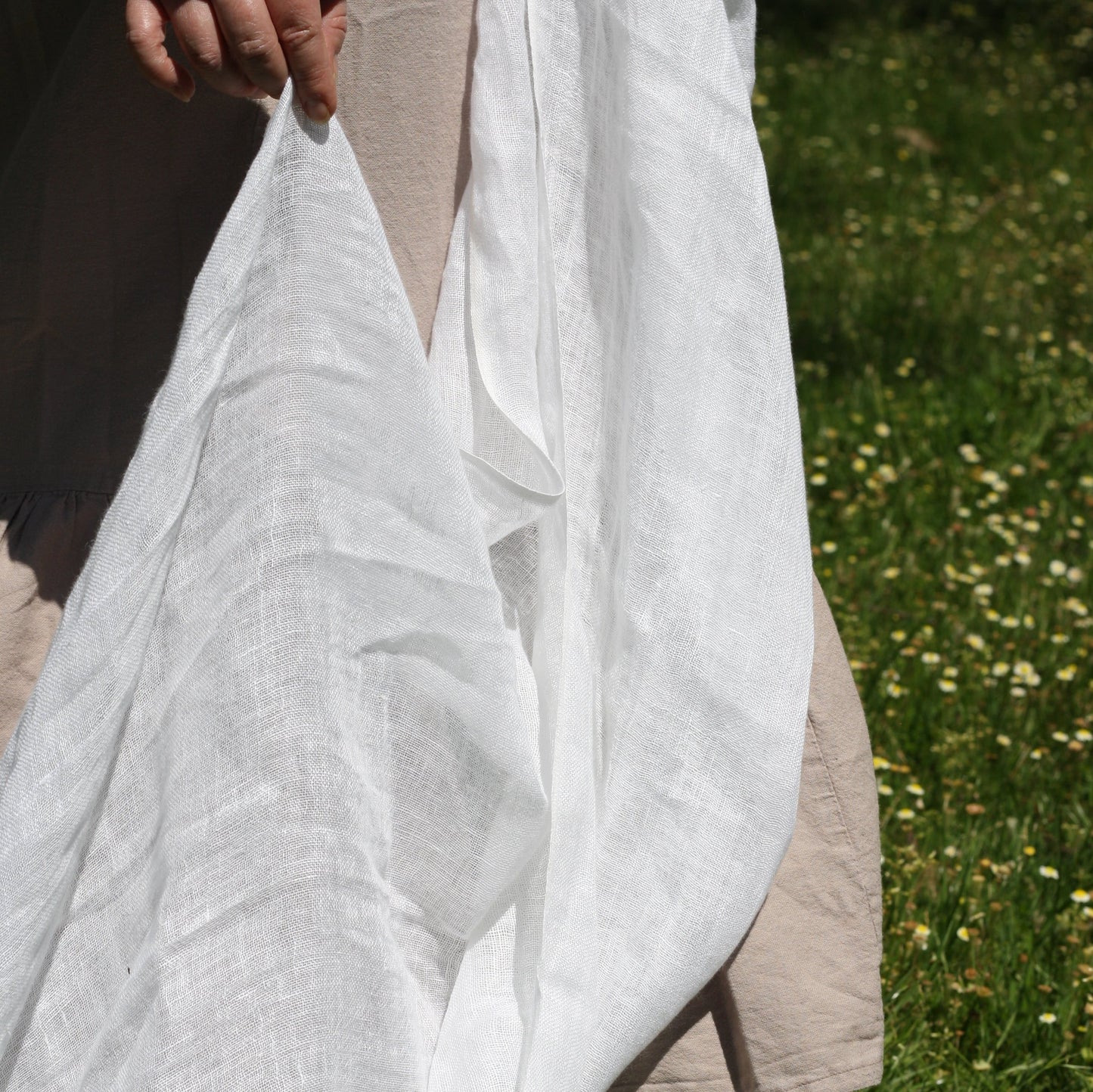Marseille Linen Scarf in White