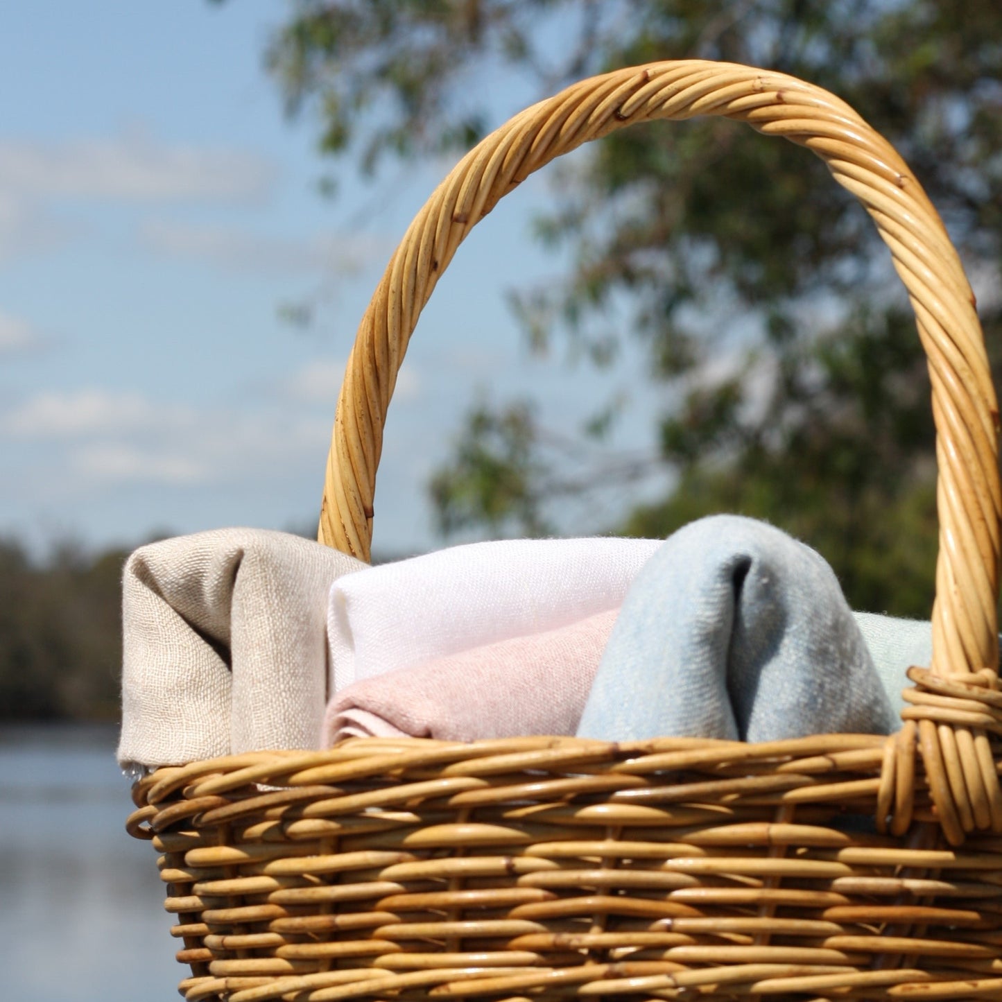 Marseille Linen Scarf in Dusty Pink